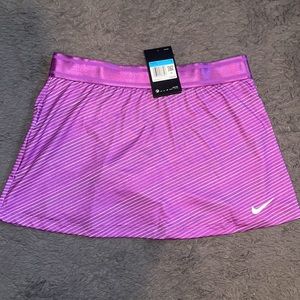 NWT! NEVER BEEN WORN! NIKE PURPLE TENNIS SKIRT (M)
